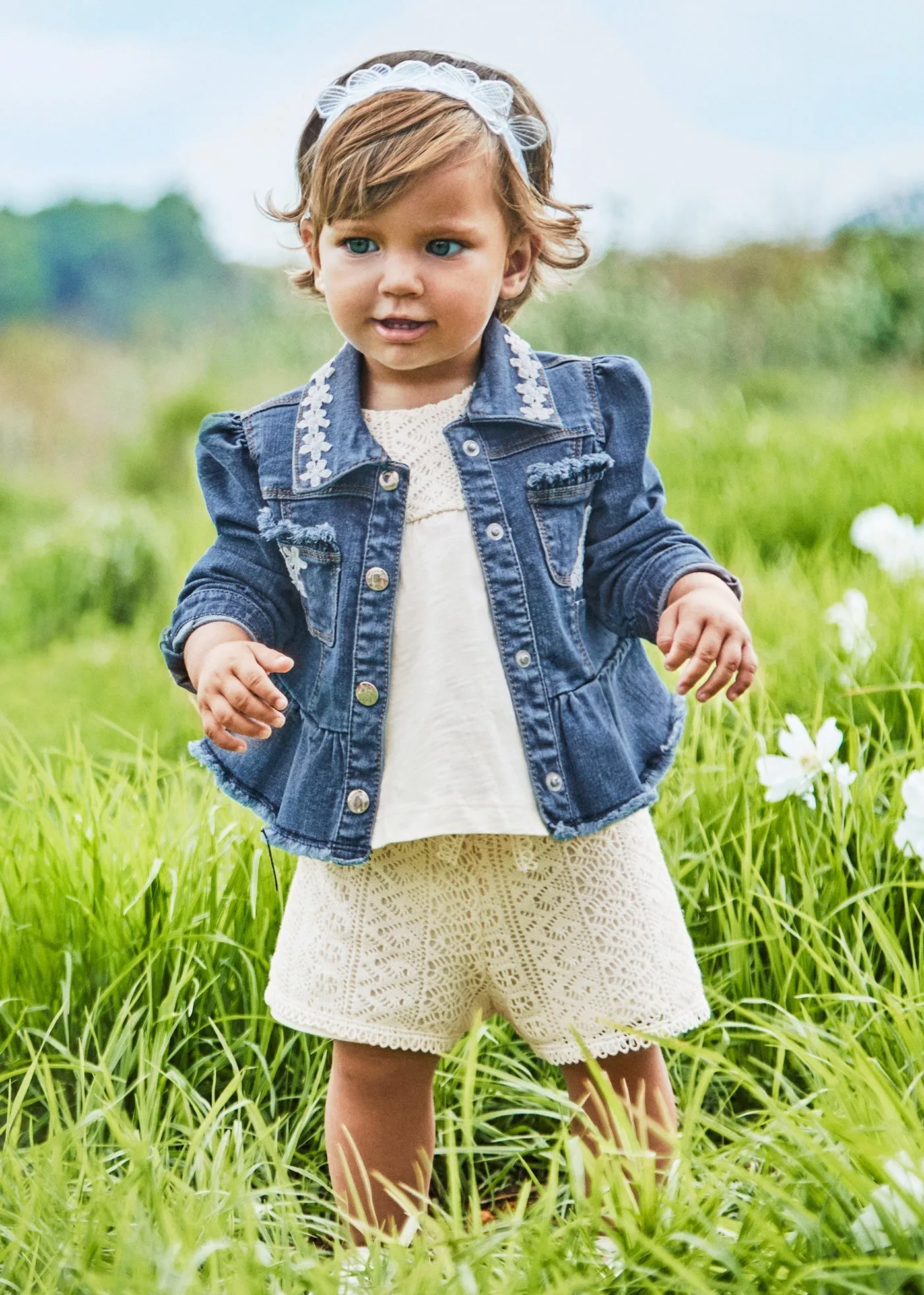 1235 - Guipure short set for baby girl - Chickpea