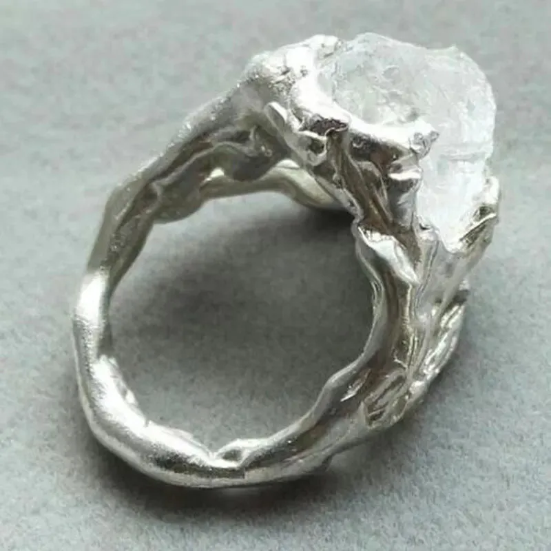 Fashion Ladies Irregular White Crystal Charm Ring Temperament Elegant Party Jewelry Accessories Friend Gifts