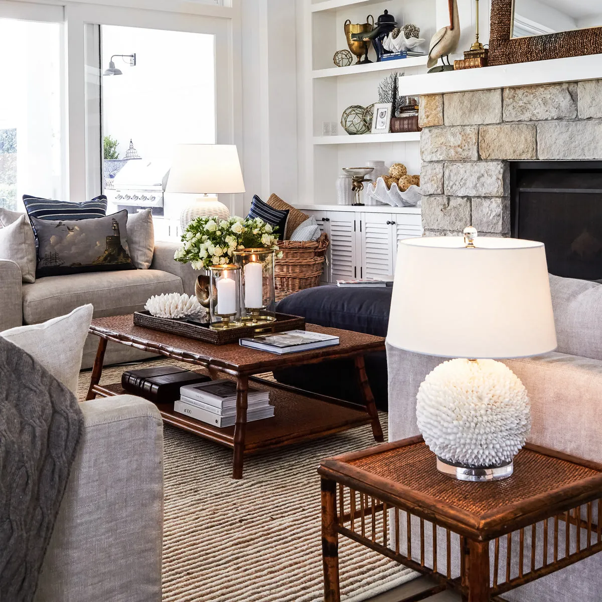 Shell Table Lamp With Shade (Round)