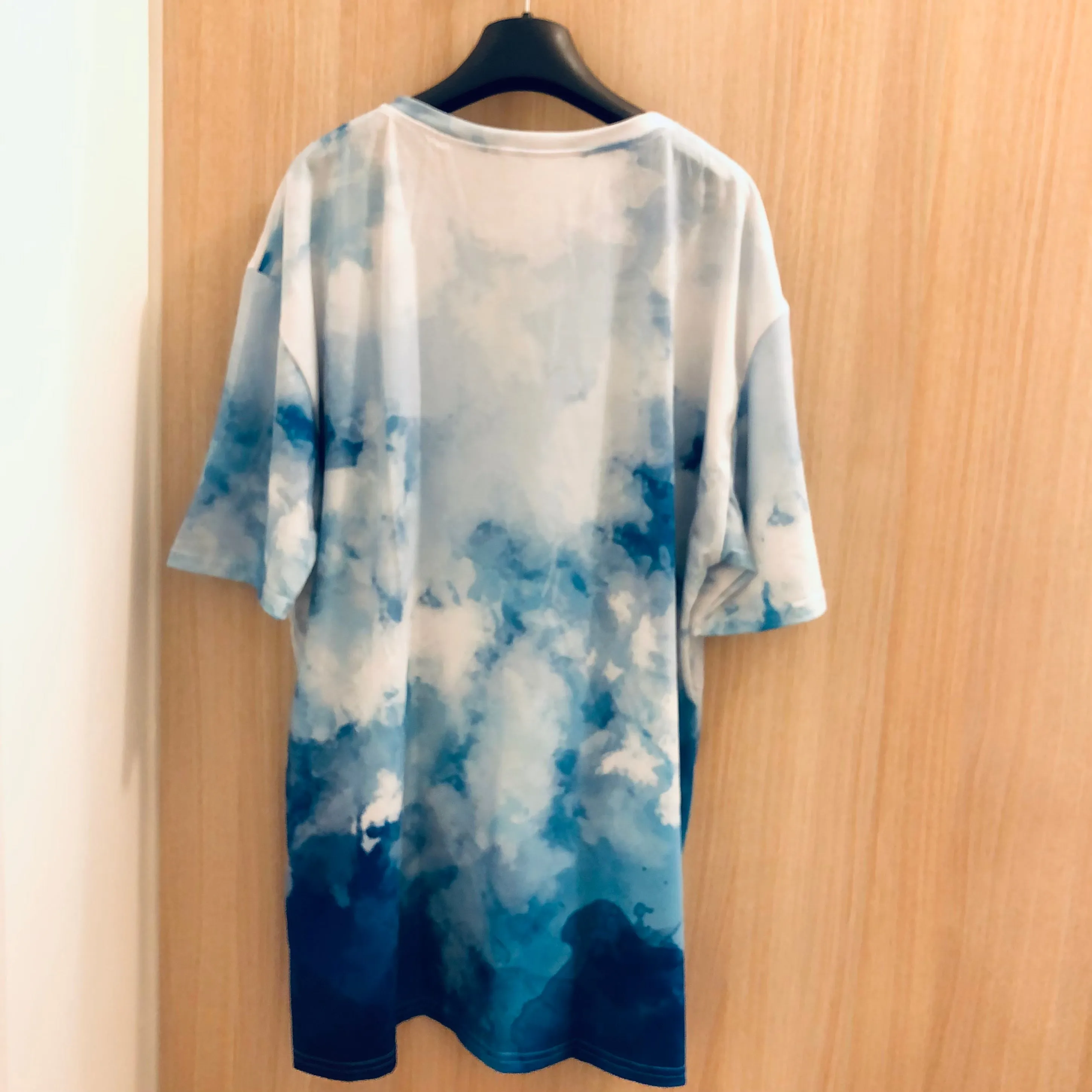 Tie Dye Blue Men's T-shirt, Abstract Sky Blue Luxury Tee For Me-Made in USA/EU/MX (US Size: XS-2XL)