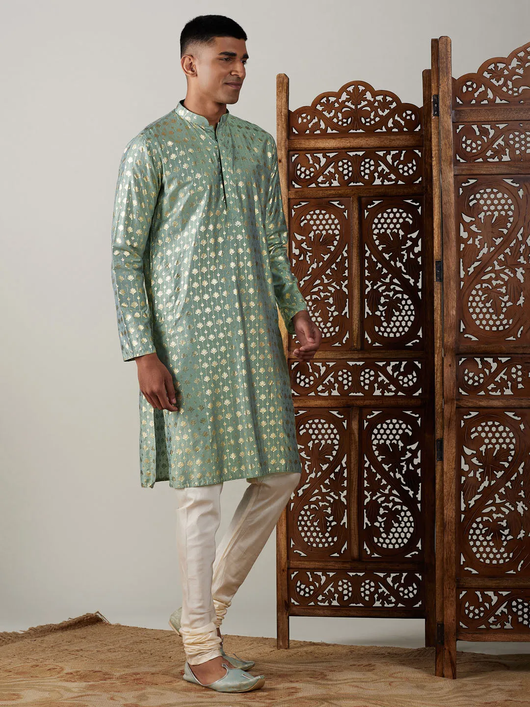 VASTRAMAY Men's Light Green Foil Printed Kurta With Cream Pyjama Set