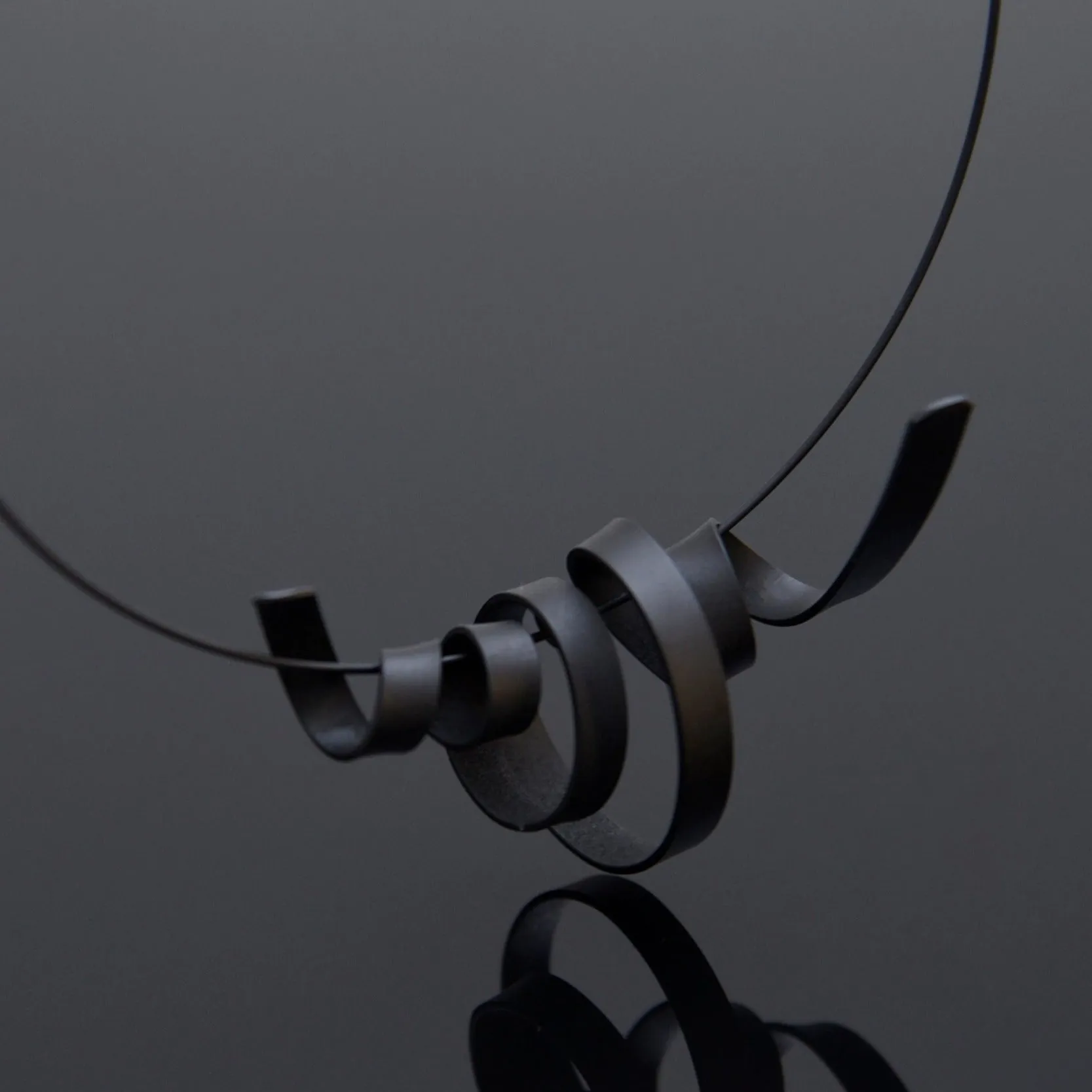 Voss Necklace