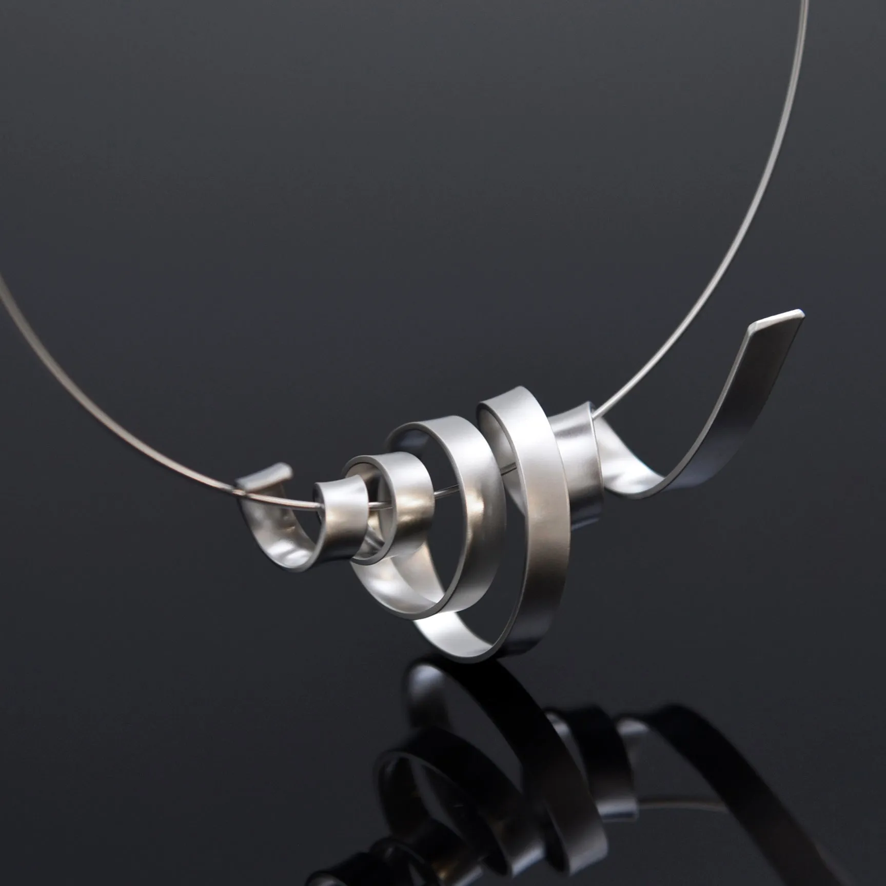 Voss Necklace