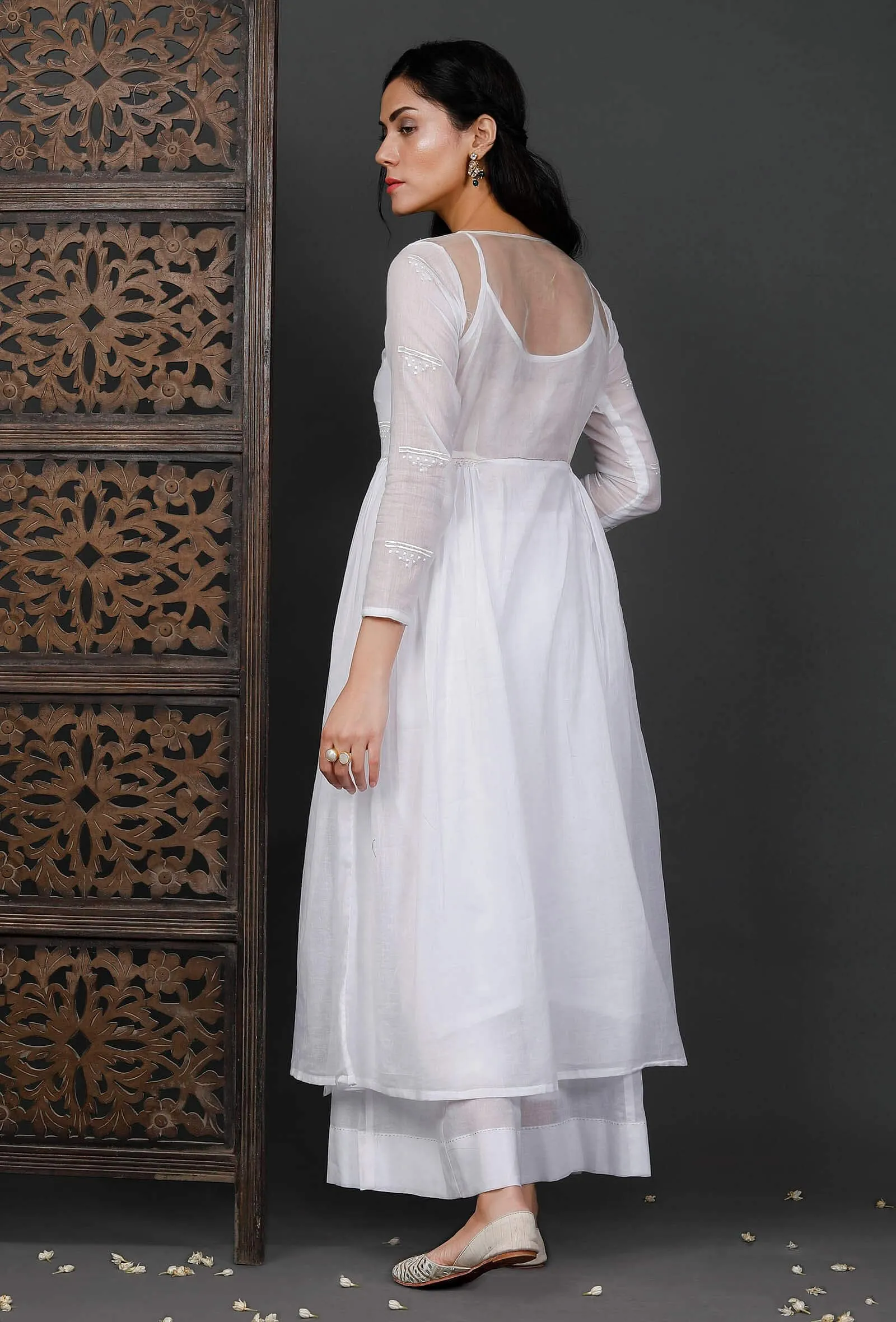 White Cotton Organza Side Gathered Embroidered Kurta