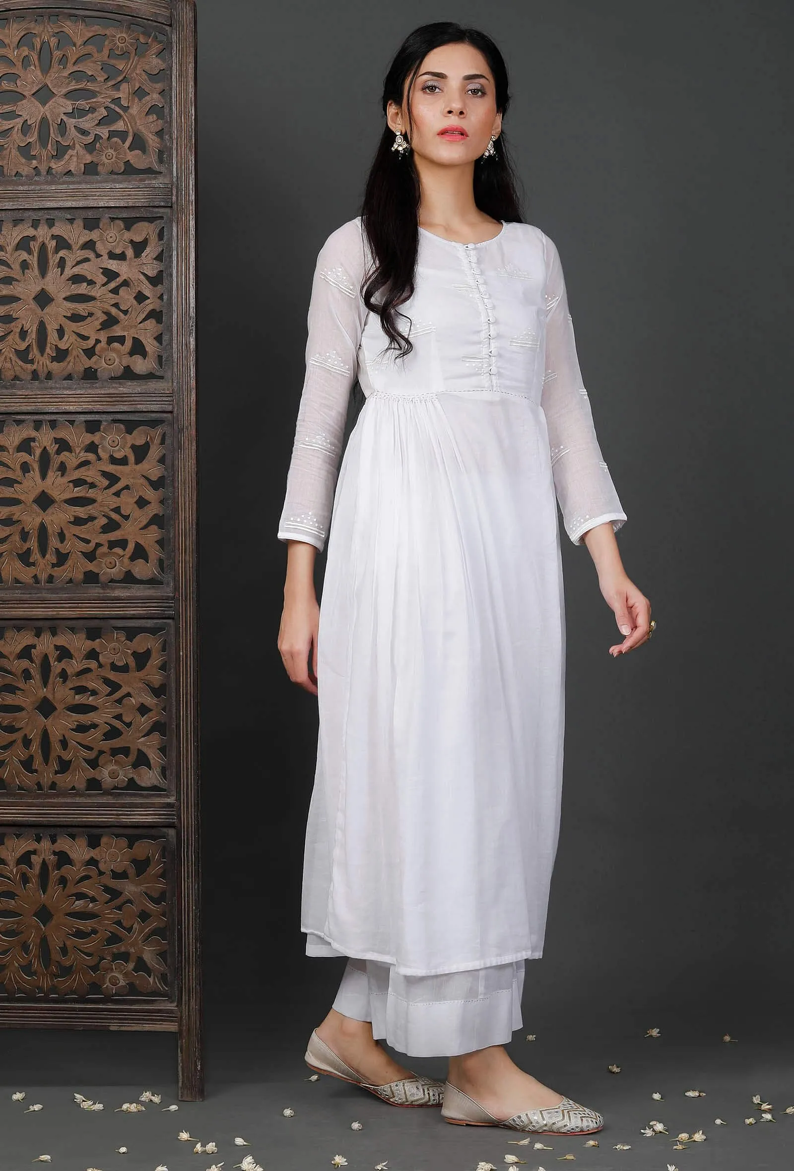 White Cotton Organza Side Gathered Embroidered Kurta